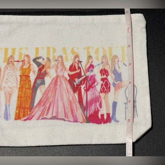 🎉SOLD🎉Taylor Swift Inspired Gift Set - Picture 3 of 4